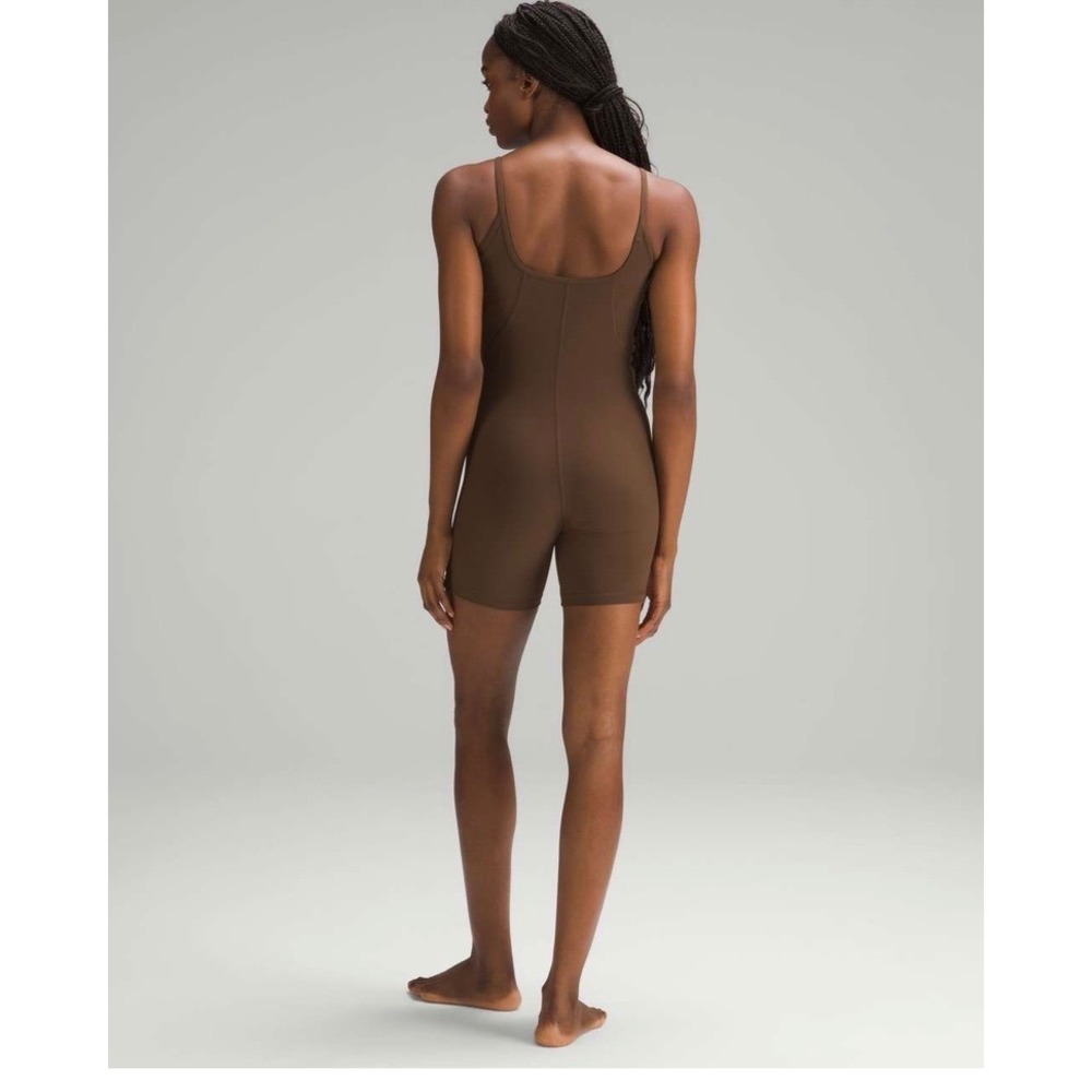 Lululemon Ribbed Contoured
Unitard 6" Java size 10 yoga - Picture 2 of 9
